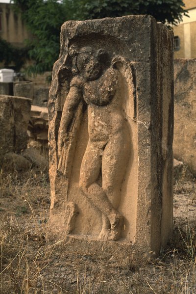 Stele con una figura alata da Roman Imperial Period
